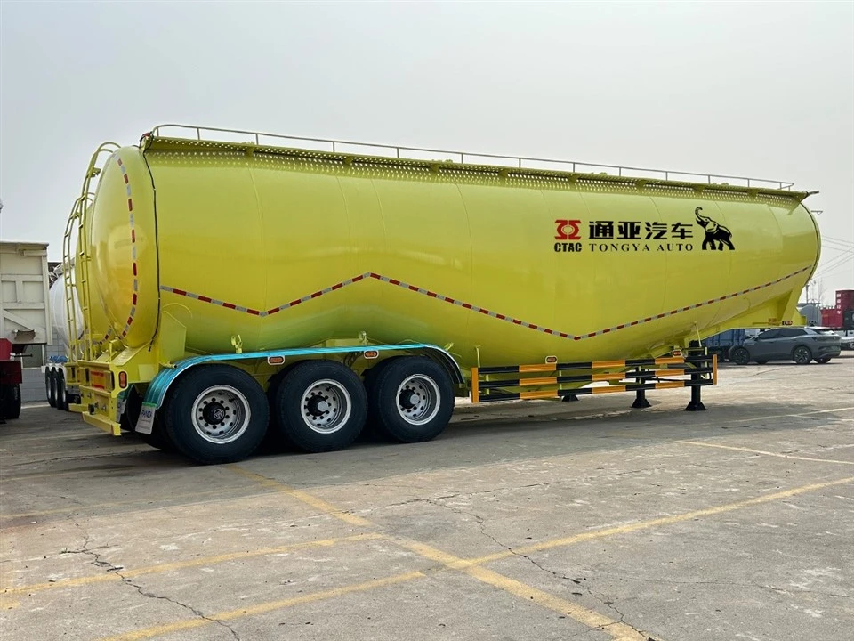 Powder Tanker Semi Trailer With 2 Compartment suppliers